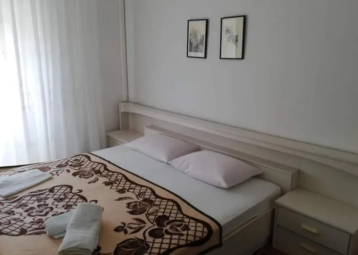 Semesterbostad Ribari - Four Bedroom With Terrace *