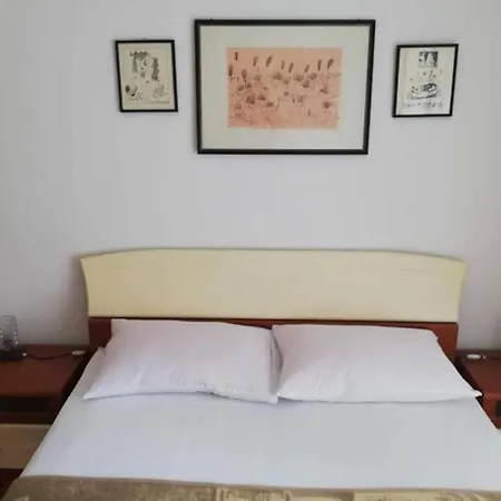 Ribari - Four Bedroom With Terrace * Banjol